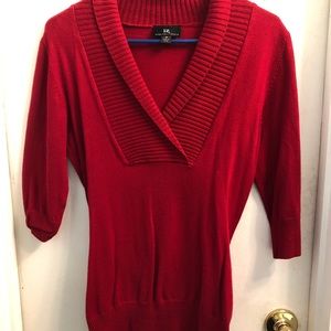 Iz Byer Cali red 3/4 sleeve w/ tie around waist